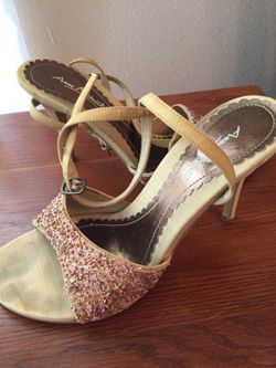 size 7 1/2 high heels beige with sequence