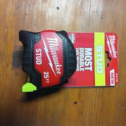 Milwaukee stud tape measure