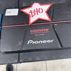 Car Amplifier - Pioneer 