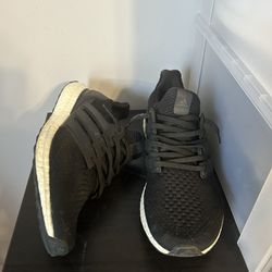 Adidas Ultra Boost Size 9.5
