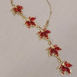 BEAUTIFUL NEW NECKLACE 