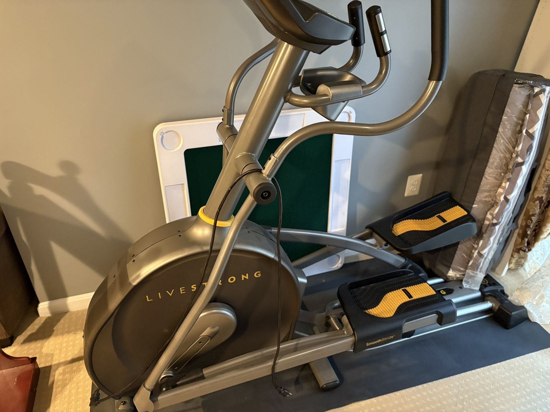 Cross Trainer Livestrong Smooth Stride Livestrong Elliptical