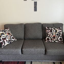 Like New Living Room Set 