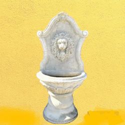 Lionhead Tall Statue Water Fountain