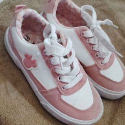Girl shoes 