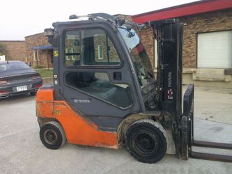 2019 Toyota 5K LB Capacity Diesel Full Cab Forklift