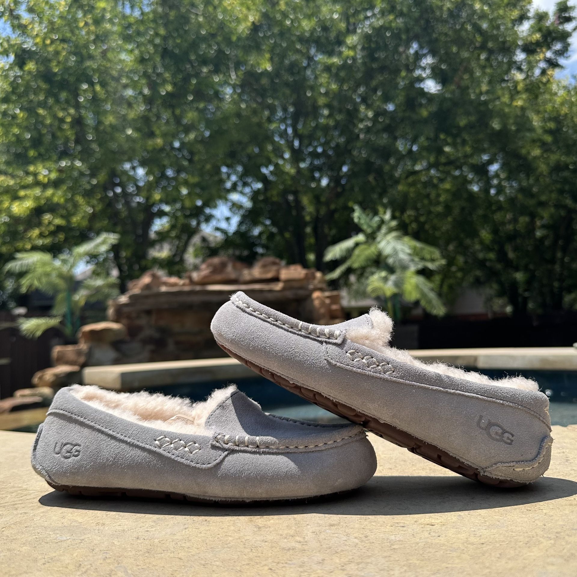 UGG “Ansley” Water Resistant Grey Suede/Shearling Moccasin Size