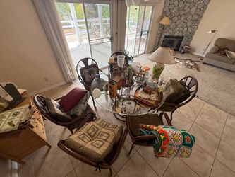 Round Glass Top Dining Table with 4 Chairs