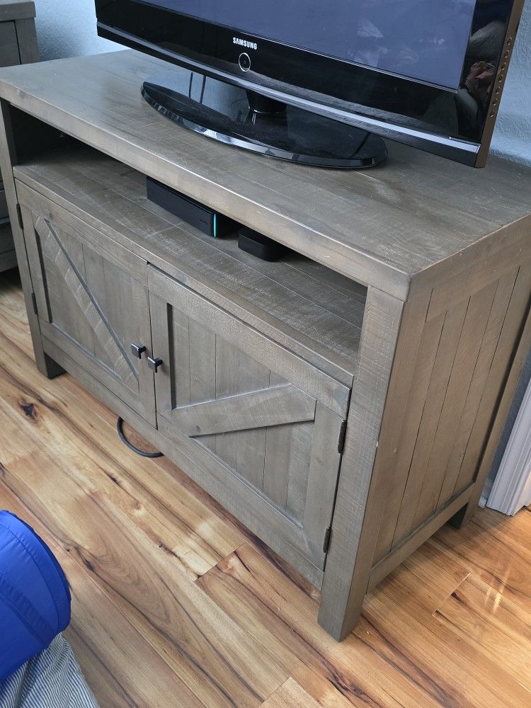 Queen FarmStyle Bedroom Set