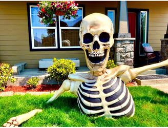 Giant Ground Breaking Skeleton