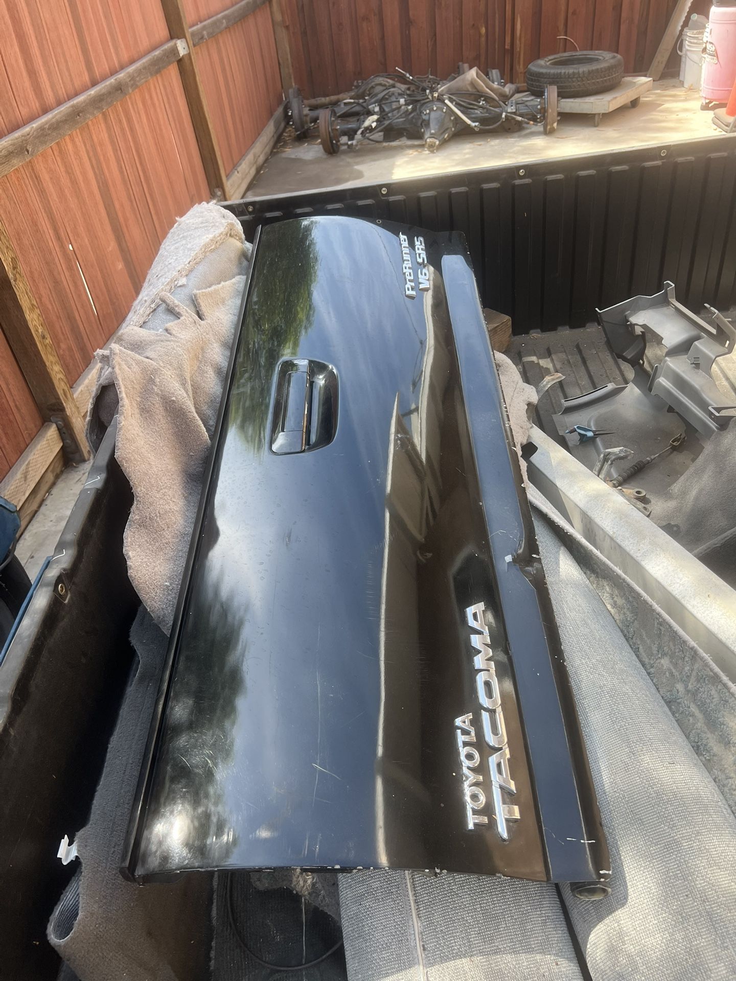 2007. Toyota Tacoma. Tail Gate.