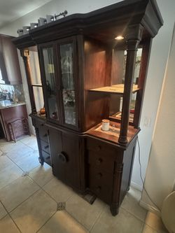 Buffet Closet , Hard Wood . With Lights