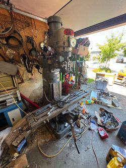 Acra Bridgeport milling machine, knee mill
