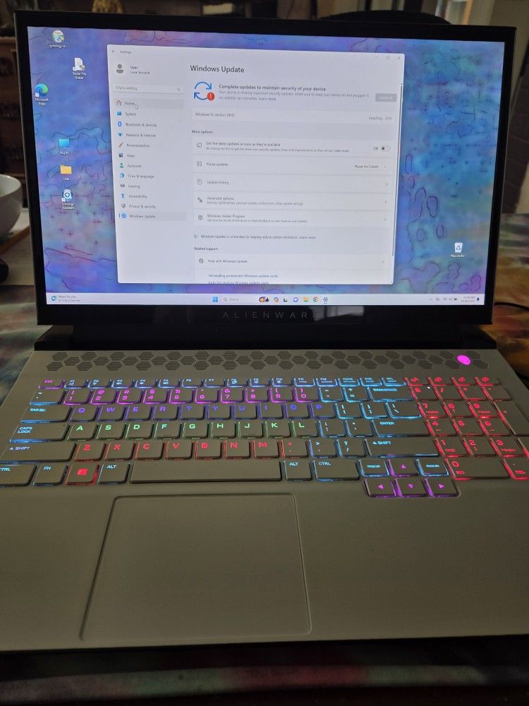 Alienware laptop I7 2.2 GHZ 16 GIG RAM 1TB ssd