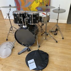 Silvertone Complete Drum Set 22 12 13 16 14”  new quiet Cymbals Stands Hihat throne Remo silentstroke heads $320 Cash In Ontario 91762 good Condition
