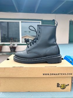 Women’s doc martens OBO!!