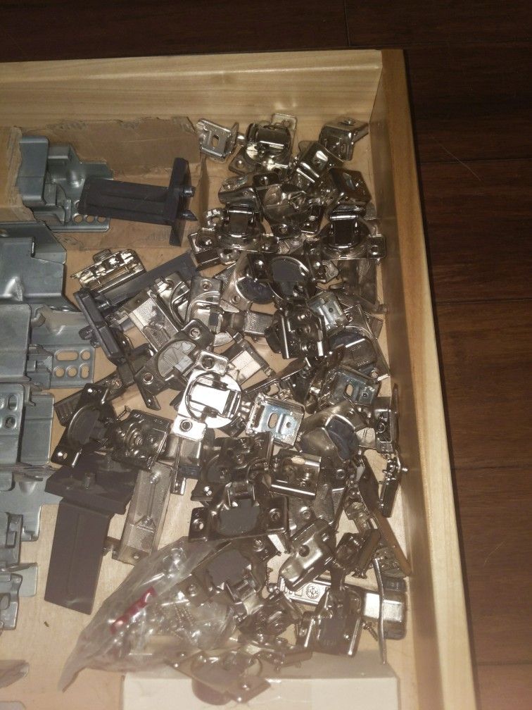Cabinet Door Hinges