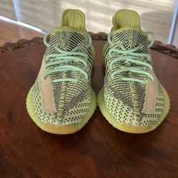 Adidas YEEZY size 8 