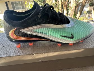 Nike Phantom 6 Low Elite AG Soccer Cleats