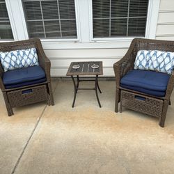 Patio Furniture Garden Treasures 5 Piece Woven Conversation Set with blue cushions, very good condition.    Includes 2 chairs with cushions, 2 tuck-aw