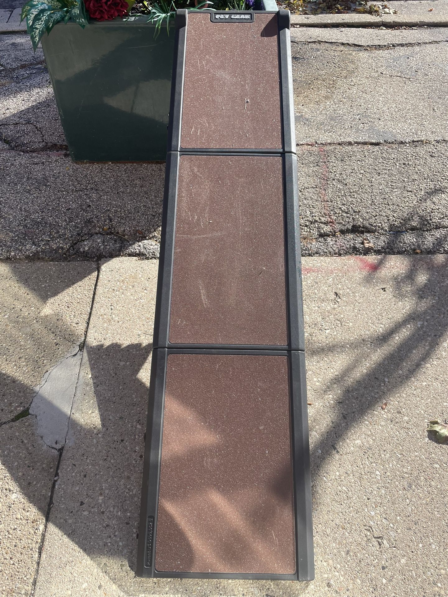 6 Ft Tri Fold π Dog Ramp 71" x 16" W for truck 200 Lb Weight Capacity
