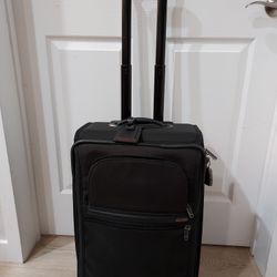 TUMi Continental Dual Access 4 Wheel Carryon Suitcase