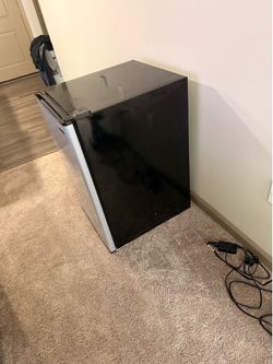 Mini fridge