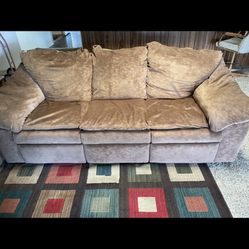 Sofa Set In Great Condition 