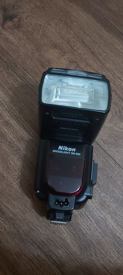 Flash Nikon SB900 in excellent condition