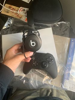 Elite controller and beats together great condition