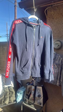 Tommy Hilfiger Size Large