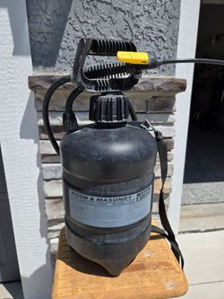 Wood & Masonry Pump Sprayer