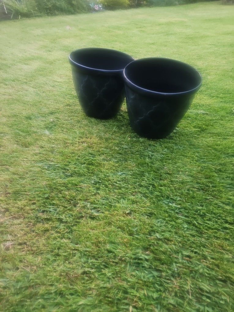 New. 2 Grey Black Pots For Plants 95