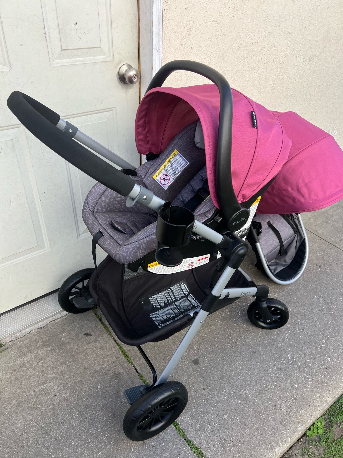 uppababy devin minu V3 Stroller + Rain Shield Bundle Color:WHITEWASH Used Salomon Pocket Rocket or select Maxi Ready to Ride