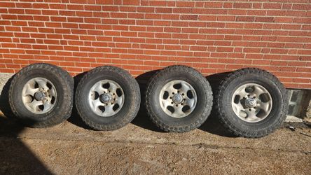 16” wheels with 285/75R16 tires