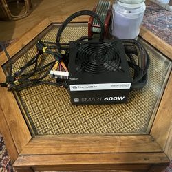 600 Watt Power Supply 