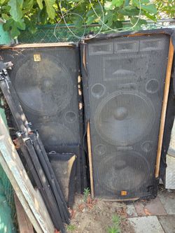 DJ Speakers 5 foot tall