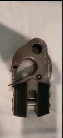 Factor 55 Ultrahook Gray