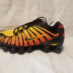 Nike Shox TL Size 8.5