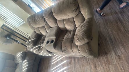 Couch asking 80$
