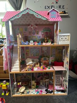 KidKraft Annabelle Wooden Dollhouse with Elevator