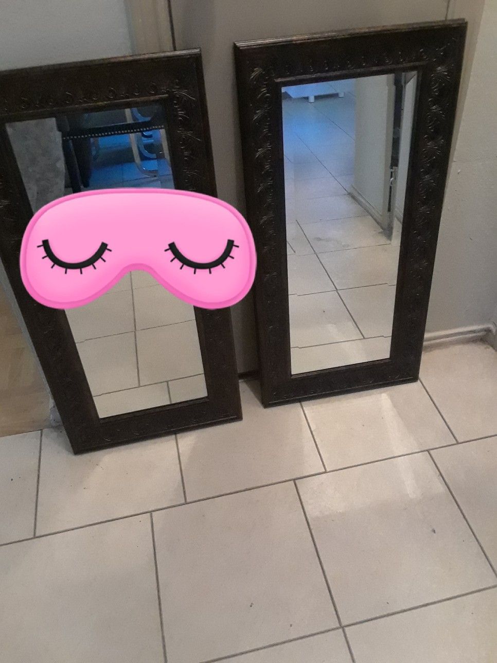 Twin mirrors/If listed then it's available