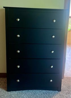 5 Drawers Black Dresser 33”x 17” x 46”  WxDxH