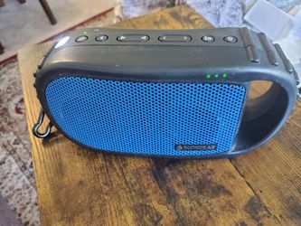 ECOXGEAR SPEAKER WITH BLUETOOTH AND LIGHT RECHARGEABLE BATTERY