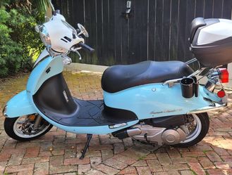 Lance Havana Classic 200i, in a retro sky blue