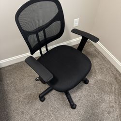 Chair For Sale In Youngstown, Ohio 
