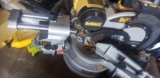 DeWalt 12" (305MM) SAW DW718