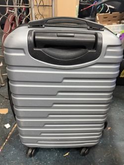 ALEKO hard shell carry on spinner suitcase silver