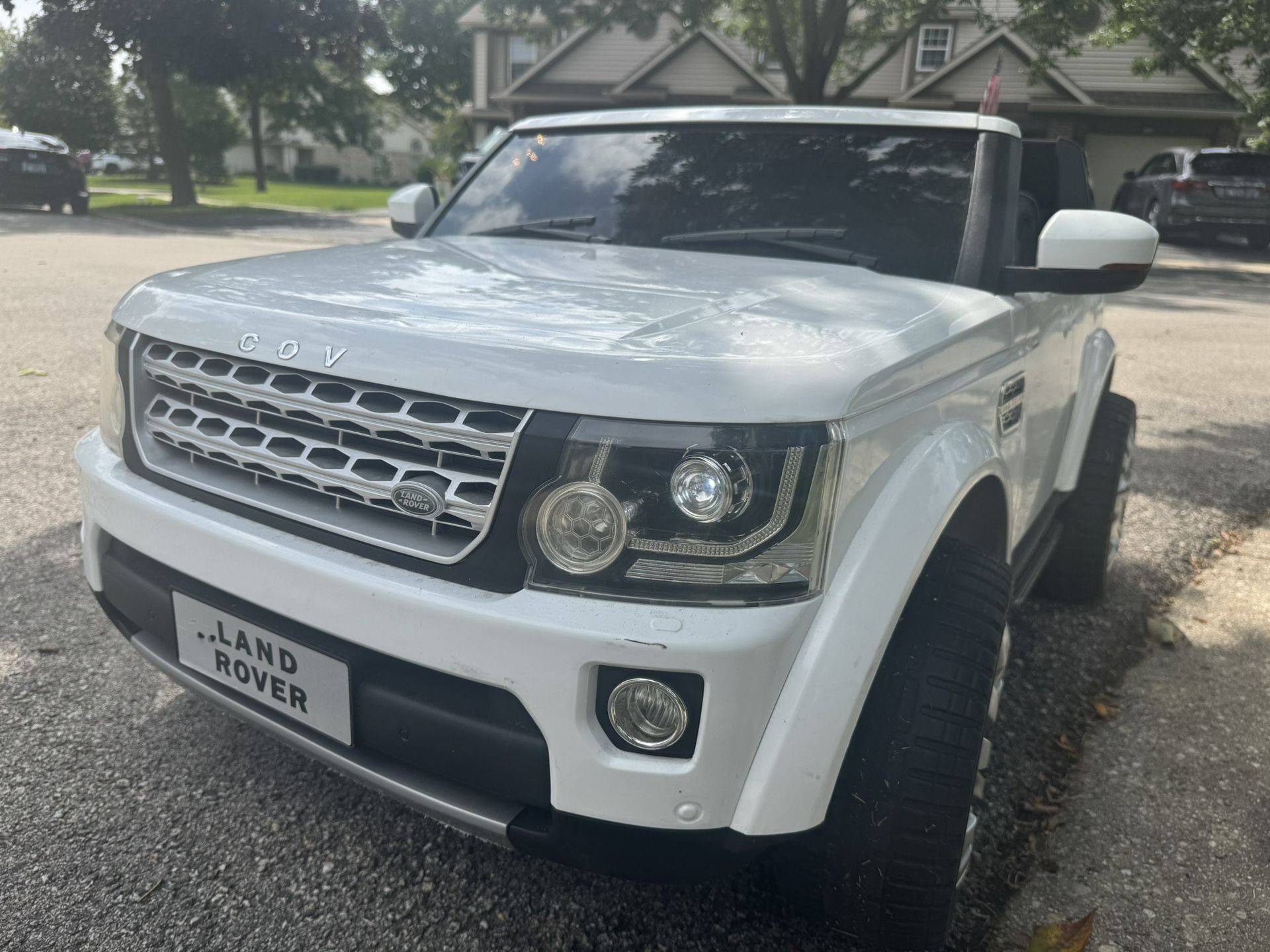 Best choice Land Rover Car Toy 12V 3.7 MPH 2-Seater with remote