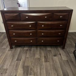 Modern Dark Wood King Dresser – 9 Drawer
